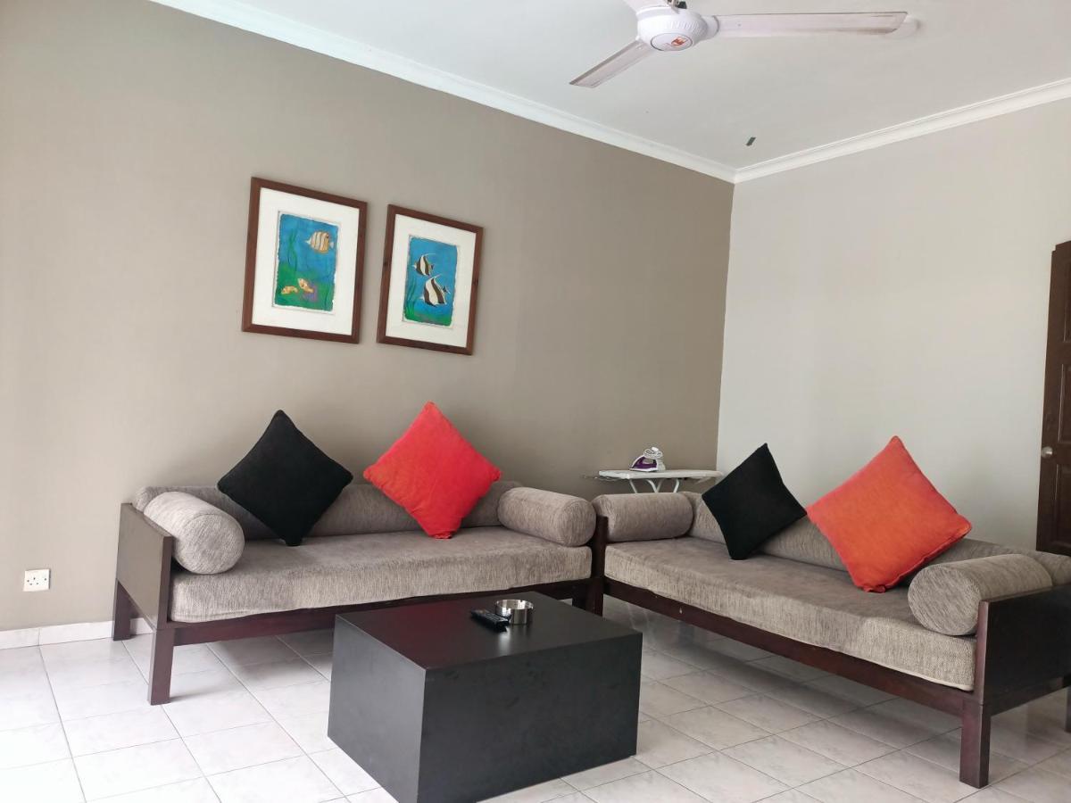 Perdana Serviced Apartment & Resorts Padang Mat Sirat Exterior foto