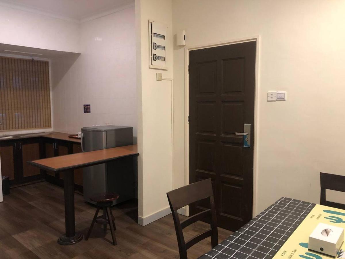 Perdana Serviced Apartment & Resorts Padang Mat Sirat Exterior foto